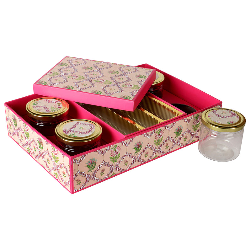 Gift Box with 4 Plastic Jar & a Beautiful Box in Side