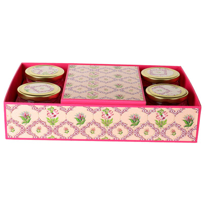 Gift Box with 4 Plastic Jar & a Beautiful Box in Side