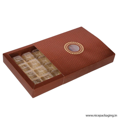 Chocolate/sweet box with 20 cavity in 4 colors