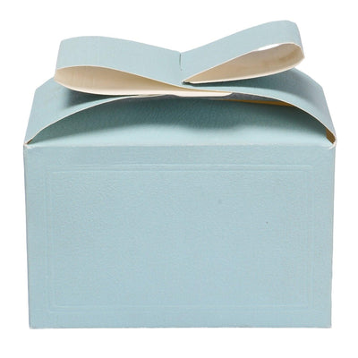 Light blue small gift box with bow lock style